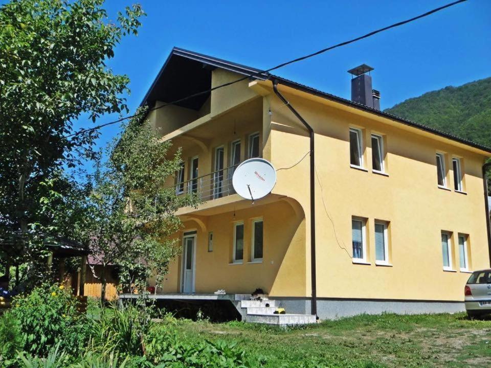 Dedushi Guesthouse &Wood Cabins-Camping Place Gusinje ภายนอก รูปภาพ