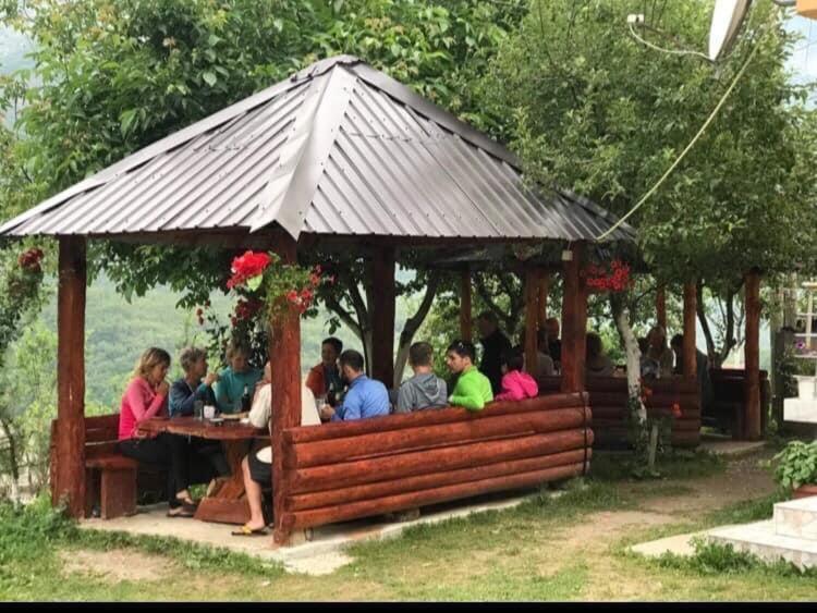Dedushi Guesthouse &Wood Cabins-Camping Place Gusinje ภายนอก รูปภาพ