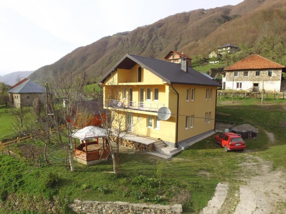 Dedushi Guesthouse &Wood Cabins-Camping Place Gusinje ภายนอก รูปภาพ