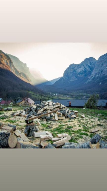 Dedushi Guesthouse &Wood Cabins-Camping Place Gusinje ภายนอก รูปภาพ