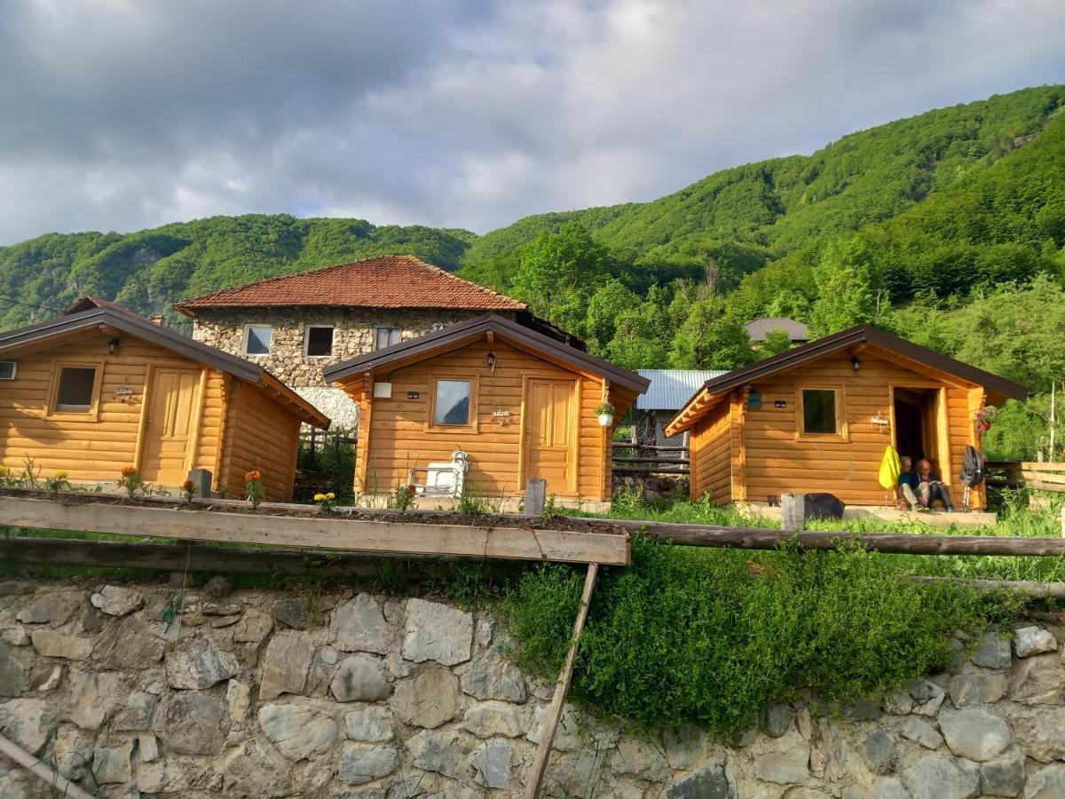 Dedushi Guesthouse &Wood Cabins-Camping Place Gusinje ภายนอก รูปภาพ