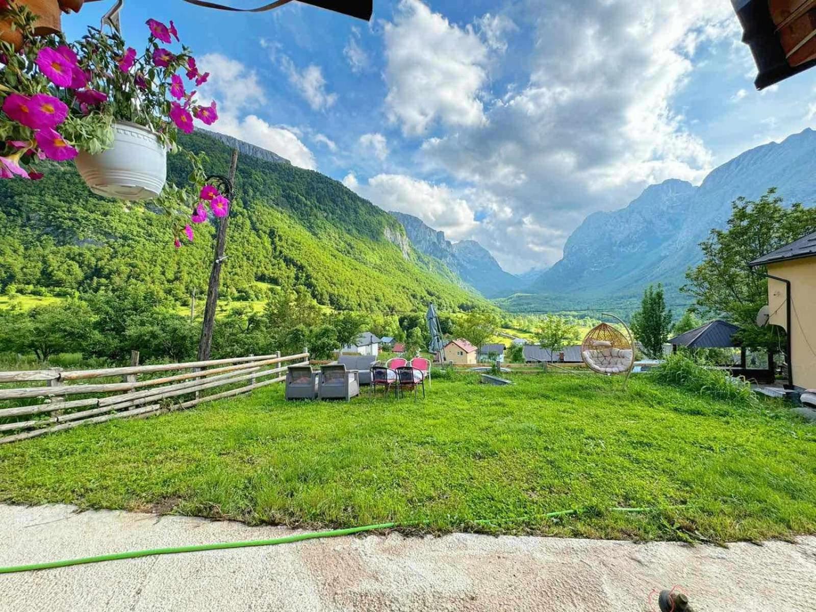 Dedushi Guesthouse &Wood Cabins-Camping Place Gusinje ภายนอก รูปภาพ